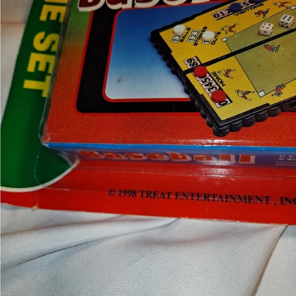 Vintage Baseball Today Magnetic Game & 1996 Upper Deck Card Packs New - Picture 4 of 8